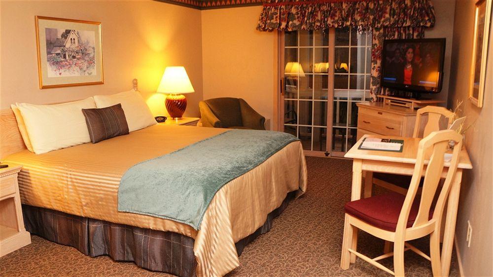 Ashbrooke Hotel Egg Harbor Exterior photo