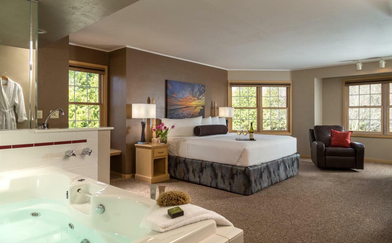 Ashbrooke Hotel Egg Harbor Exterior photo